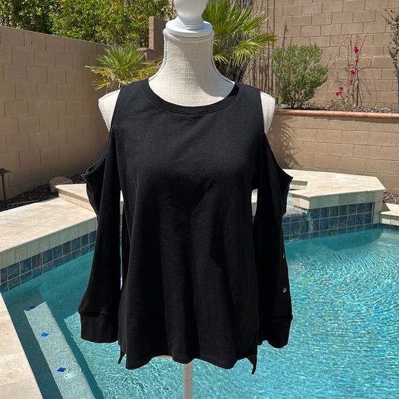 VINCE CAMUTO Women's Black Long Sleeve Cold Shoulder Top - Size S - Picture 5 of 14